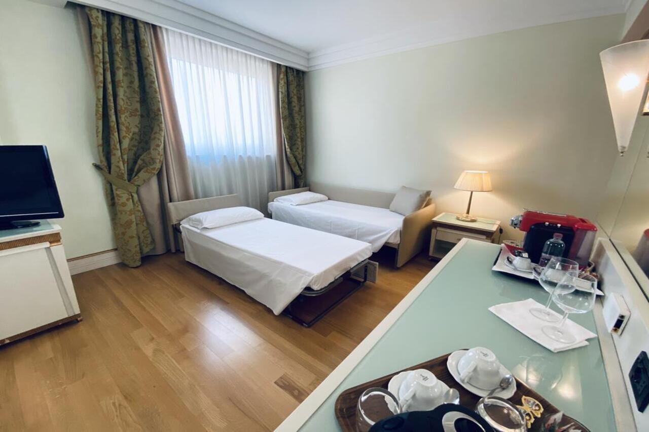 Park Hotel Junior Quarto dʼAltino Esterno foto