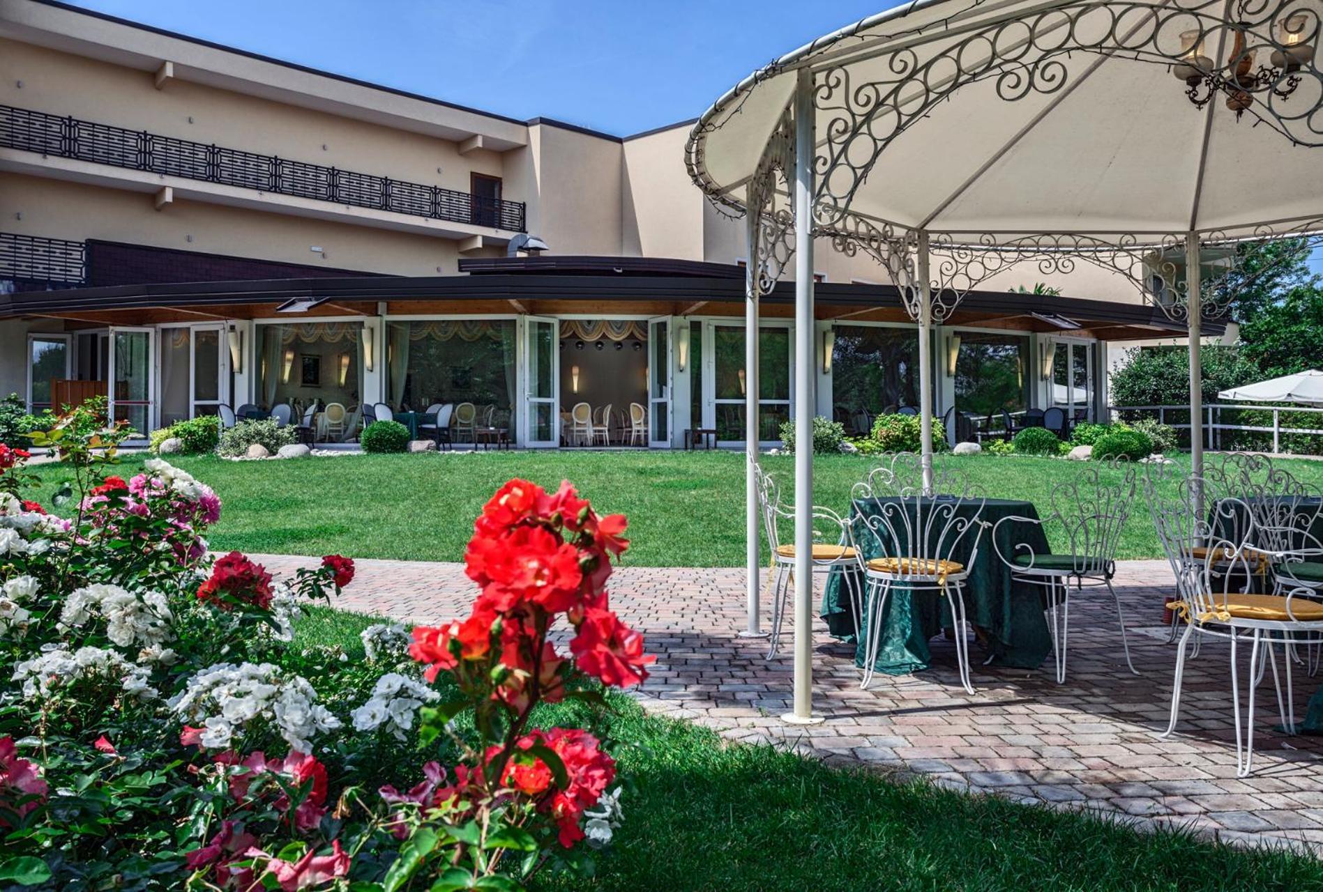 Park Hotel Junior Quarto dʼAltino Esterno foto