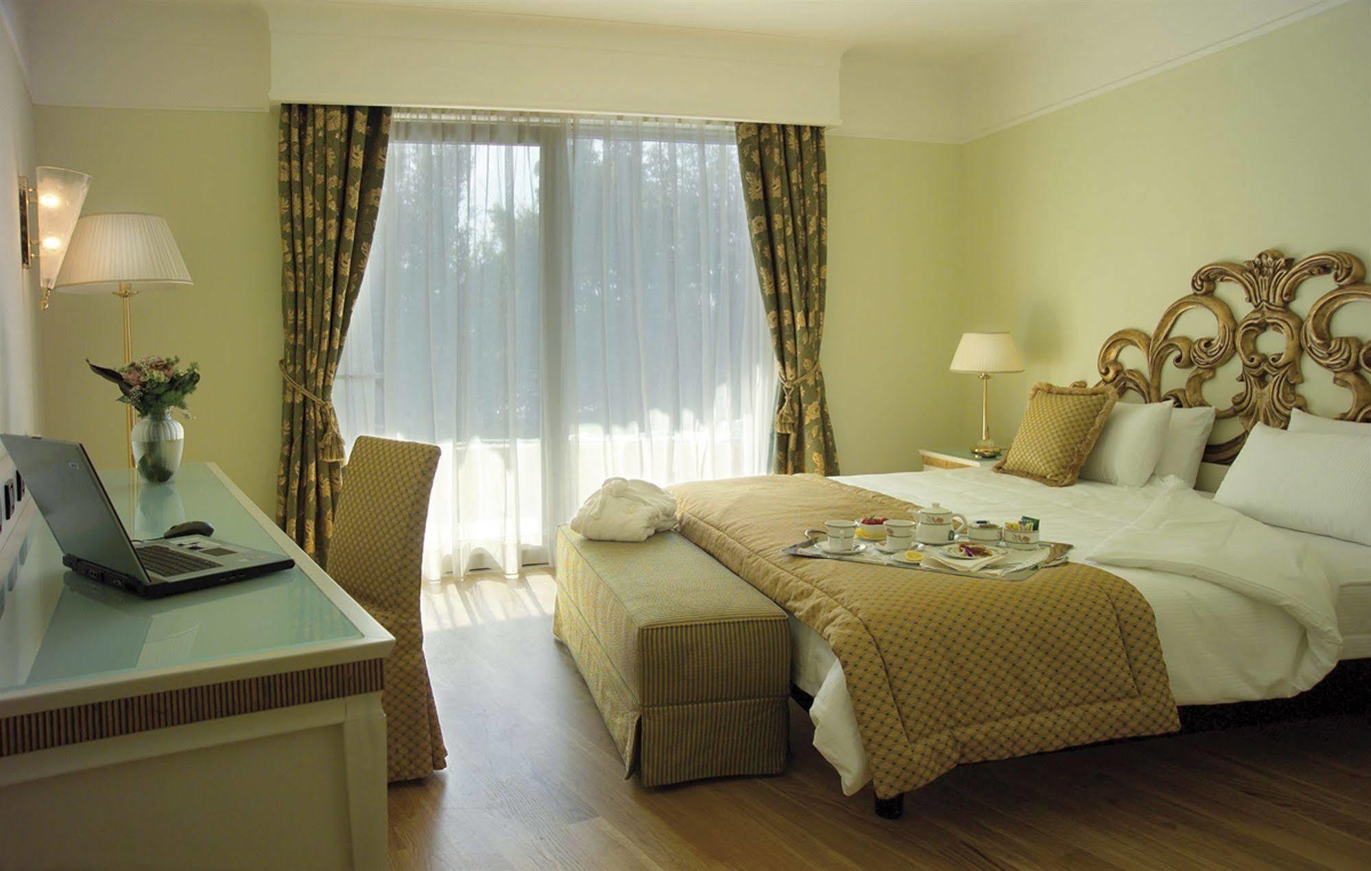 Park Hotel Junior Quarto dʼAltino Camera foto