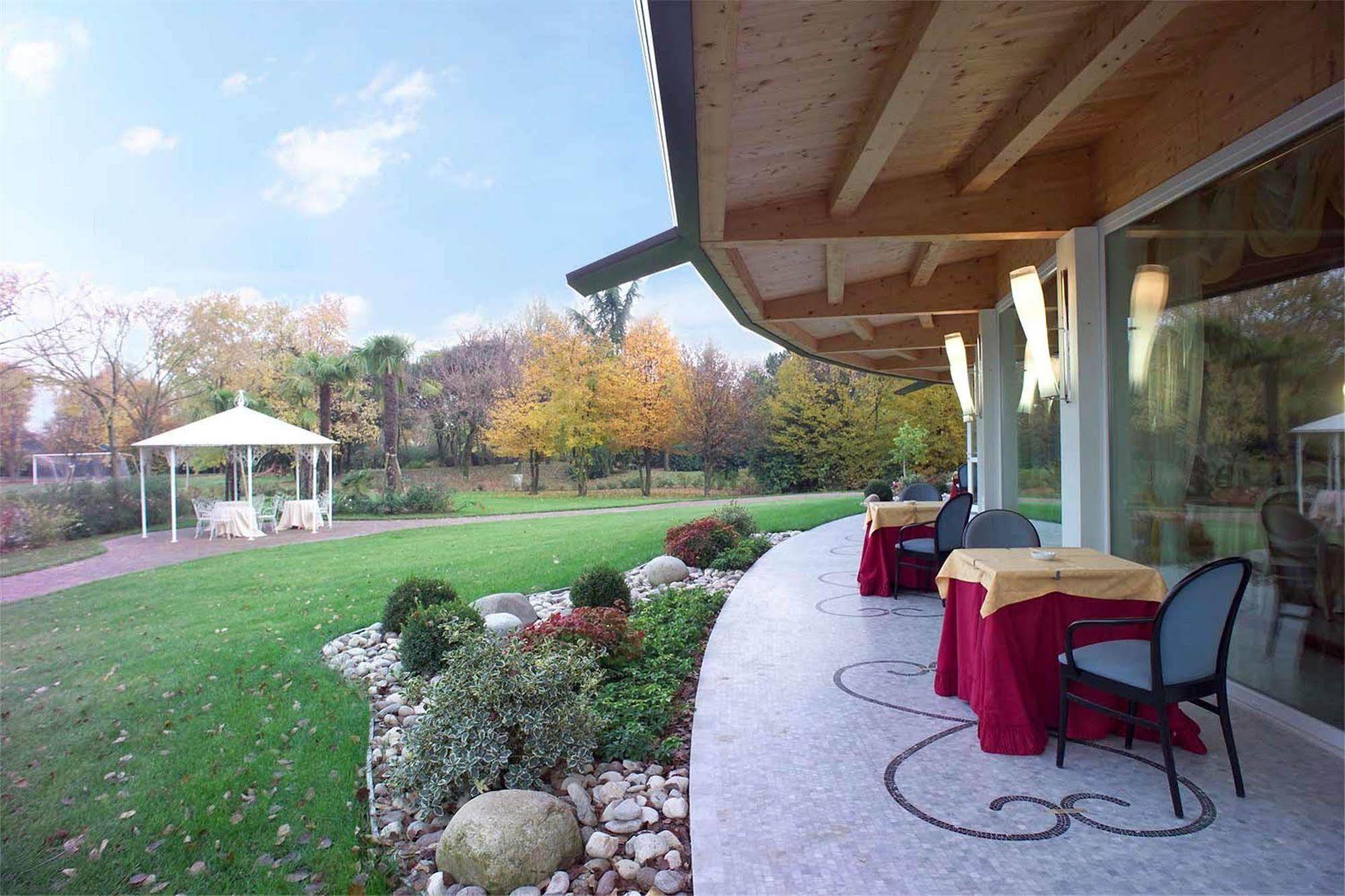 Park Hotel Junior Quarto dʼAltino Amenities foto